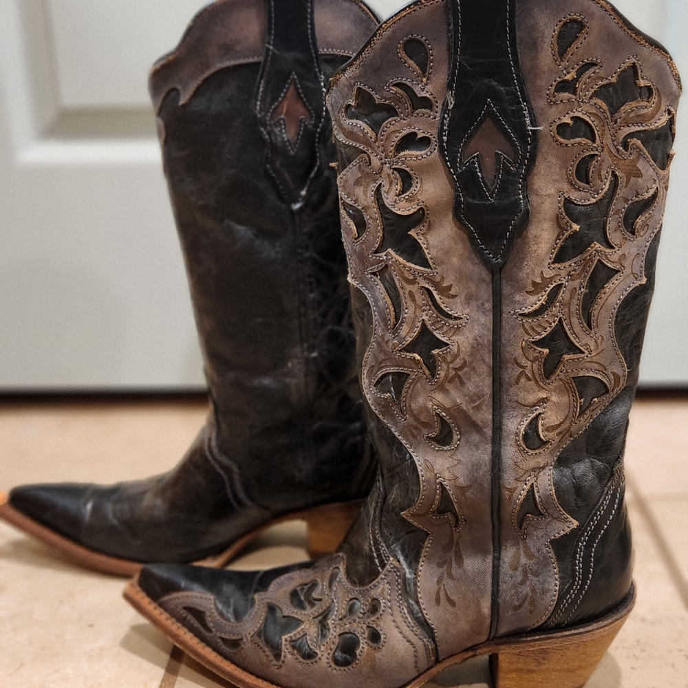 Corral Black and Brown Embroidered Heeled Boots